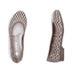 Beige Rieker Ballerinas 51985-64 mit Strasssteinen sowie extra weicher Decksohle. Schuh von oben, liegend.