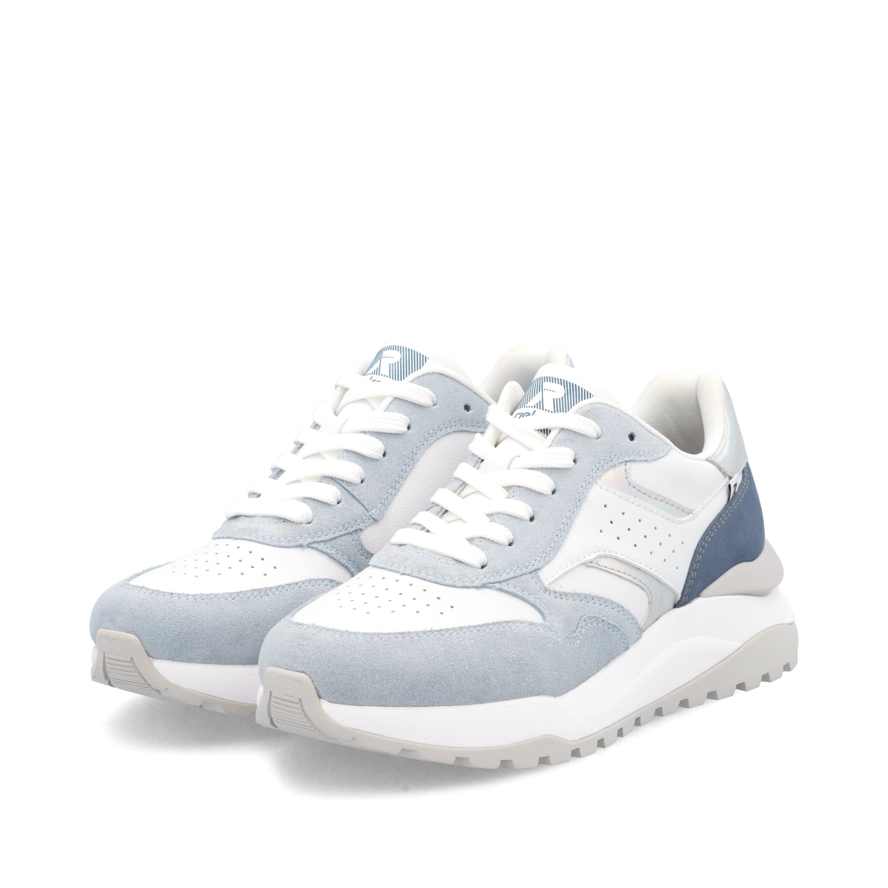 Baskets basses Rieker blanches pour femme W2500-80 avec lacets. Chaussures inclinées sur le côté.