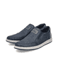 Blaue Rieker Herren Slipper 18267-15 mit einem Gummizug sowie Komfortweite G 1/2. Schuhpaar seitlich schräg.