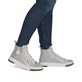 Baskets montantes Rieker grises pour femme N3945-40 avec détail décoratif. Chaussure au pied.