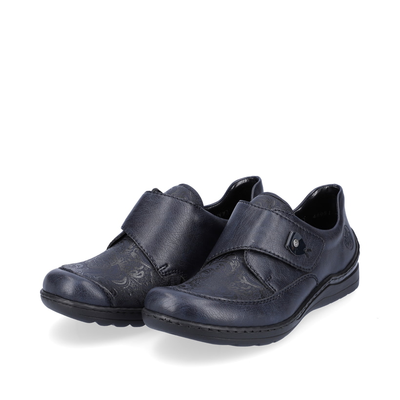 Mocassins Rieker bleus pour femmes 48951-14 avec fermeture velcro. Chaussures inclinées sur le côté.