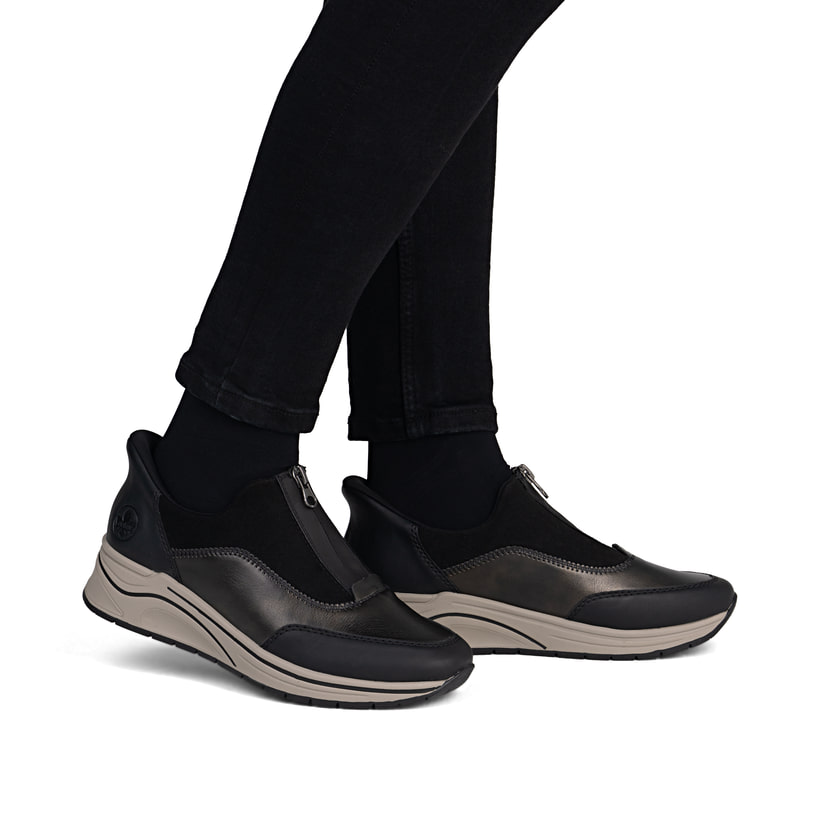 Mocassins Rieker marron pour femme N9553-25 avec option easy in facile. Chaussure au pied.