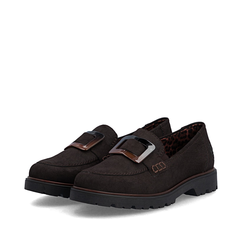 Dunkelbraune Rieker Damen Loafer 45553-25 mit Schmuckelementen sowie Gummizug. Schuhpaar seitlich schräg.