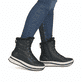 Schwarze Rieker Damen Schnürstiefel W3872-00 aus Glattleder. Schuh am Fuß.