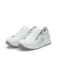 Weiße Rieker Damen Sneaker Low N1403-80 mit Reißverschluss sowie Extraweite H. Schuhpaar seitlich schräg.