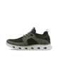 Grüne Rieker Herren Sneaker Low 04351-54 mit Gummizug sowie flexibler Sohle. Schuh Außenseite.