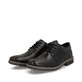 
Glanzschwarze Rieker Herren Schnürschuhe 13200-00 mit einer robusten Profilsohle. Schuhpaar schräg.