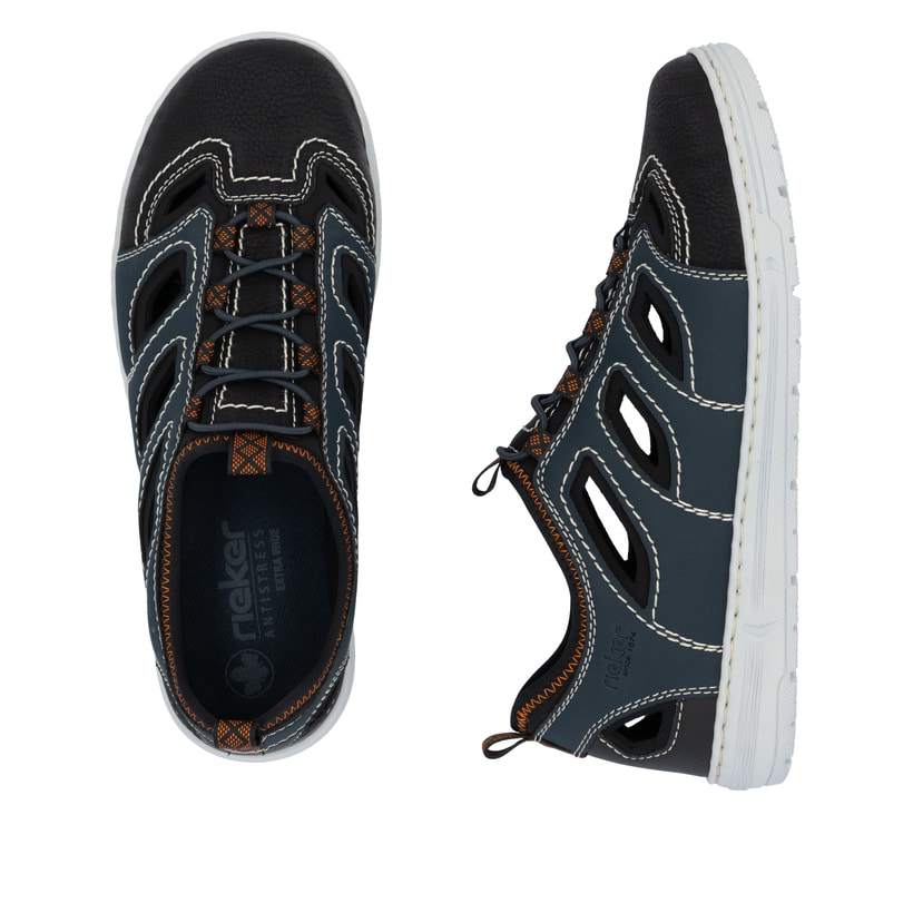 Blaue Rieker Herren Slipper 08665-14 mit einem Gummizug sowie der Extraweite H. Schuh von oben, liegend.