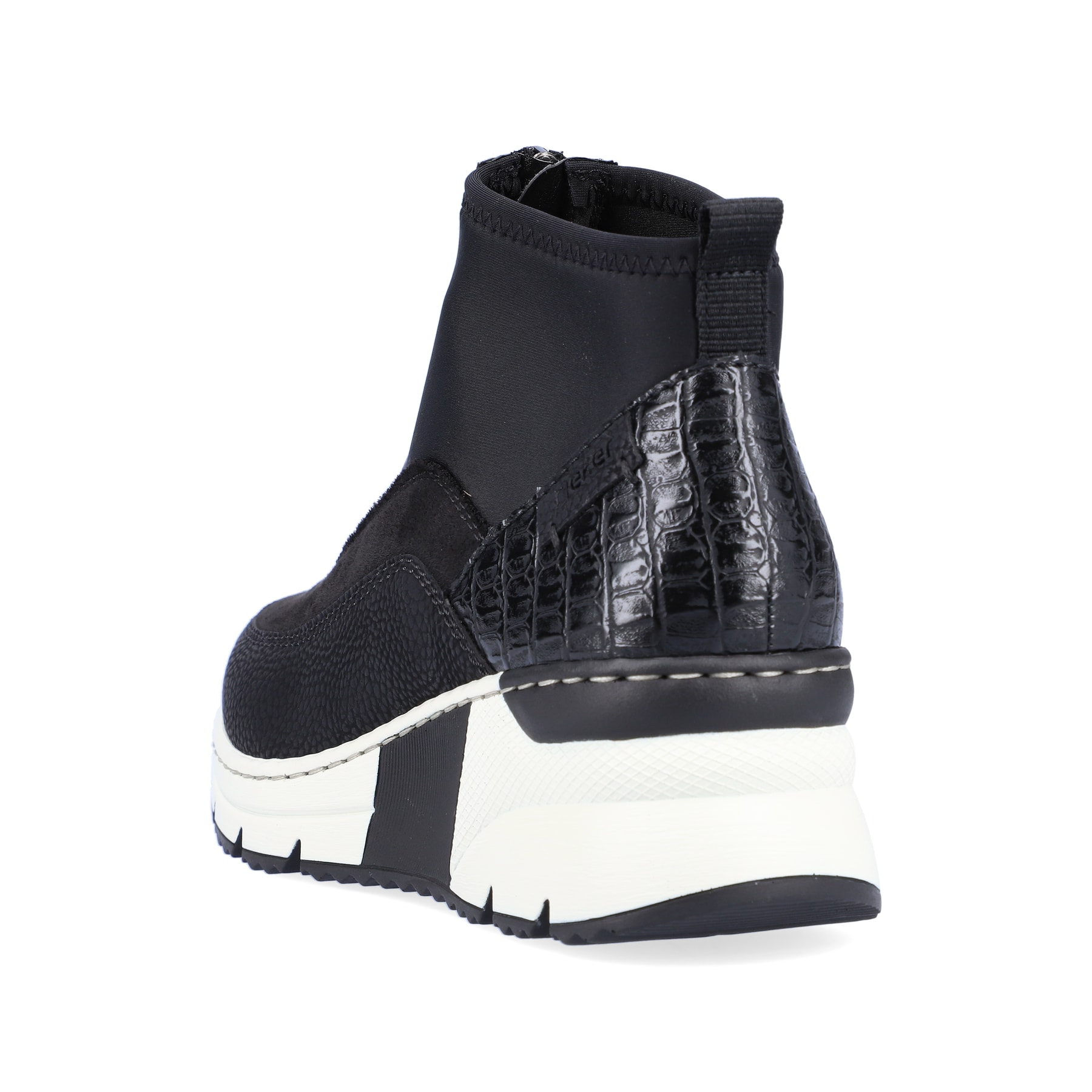 Schwarze Rieker Damen Sneaker High N6352-00 mit dämpfender und leichter Sohle. Schuh von hinten.