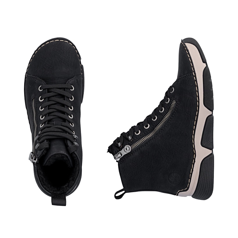 Schwarze Rieker Damen Schnürstiefel 45920-01 mit markanter Anflechter-Naht. Schuh von oben, liegend.