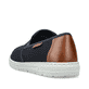 Blaue Rieker Herren Slipper 08676-14 mit einem Gummizug sowie der Extraweite H. Schuh von hinten.