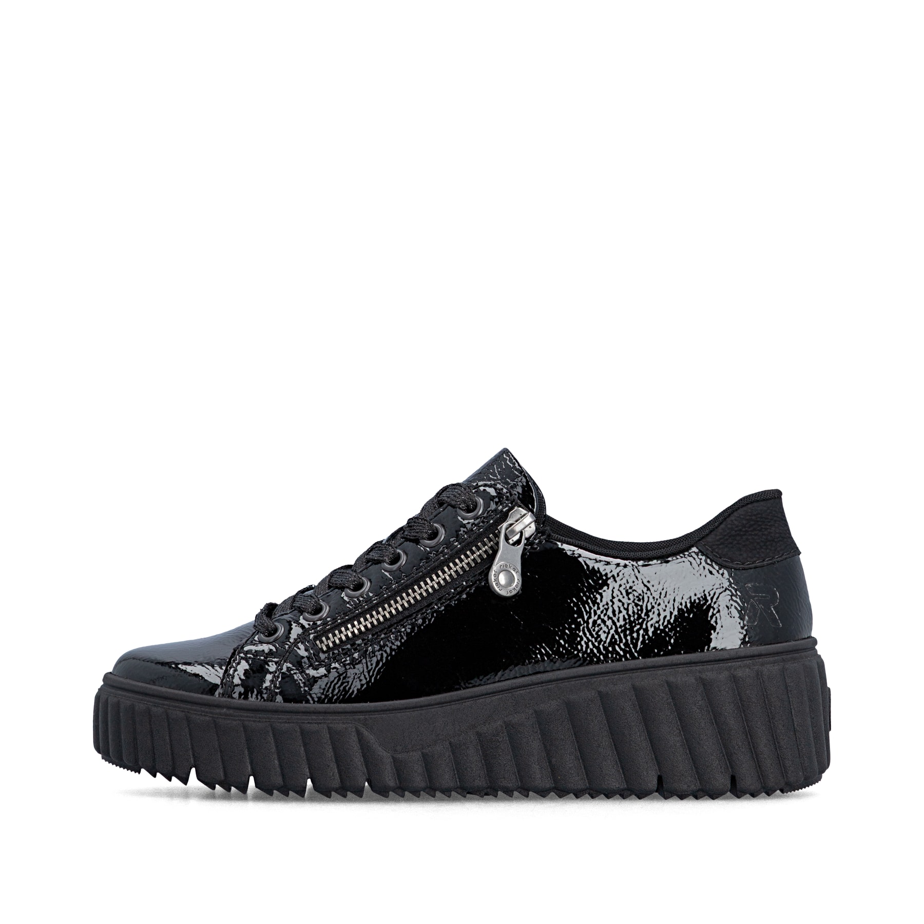 Baskets basses Rieker noires pour femme N2501-00 en cuir verni. Côté extérieur de la chaussure.