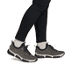 Dunkelgraue Rieker Damen Slipper 45976-45 aus Rauleder. Schuh am Fuß.
