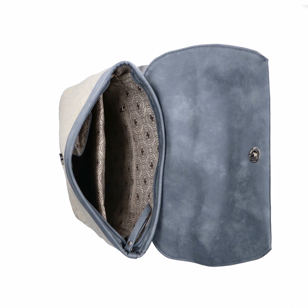 Rieker Rucksack H1386-13 in Blau mit Reißverschluss, diebstahlsicherem Rückenfach und Laptopfach. Geöffnet.