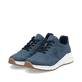 Blaue Rieker Damen Sneaker Low M4903-14 mit einer Schnürung sowie Extraweite H. Schuhpaar seitlich schräg.