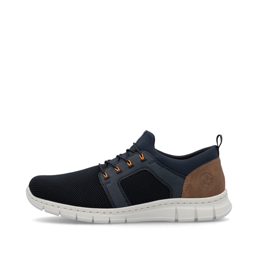 Blaue Rieker Herren Slipper B7796-14 mit einem Gummizug sowie Komfortweite G 1/2. Schuh Außenseite.