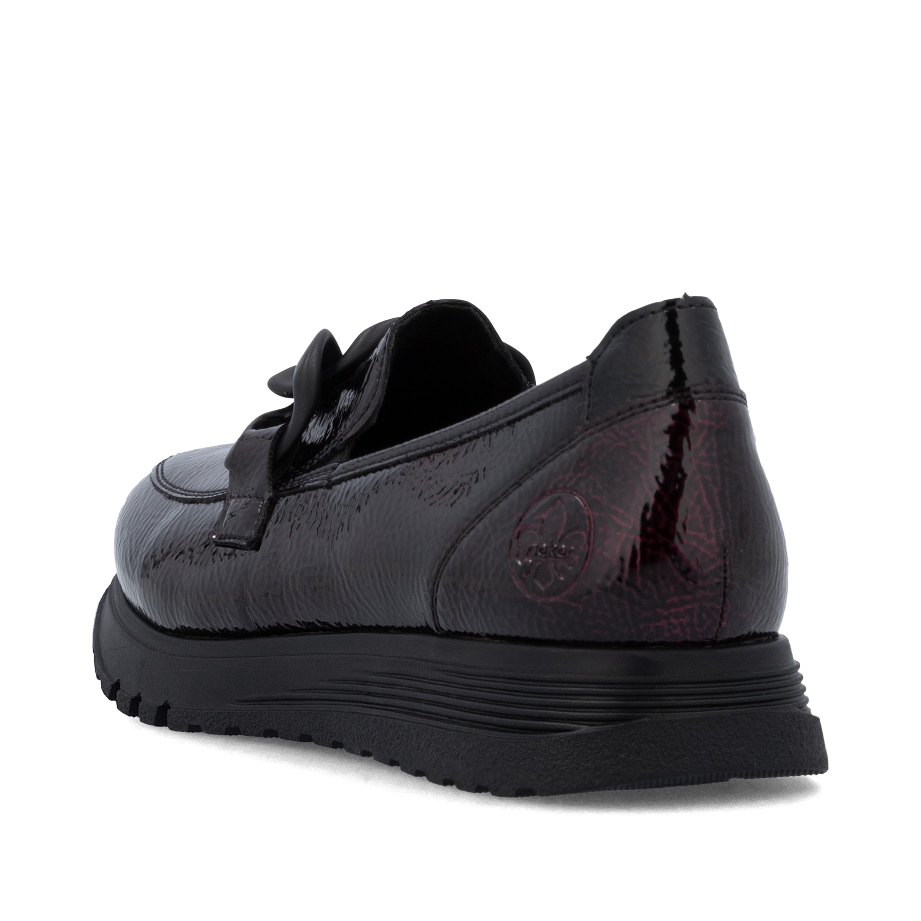Mocassins Rieker rouges pour femme 49051-35 avec chaîne décorative. Chaussure vue de dessus.