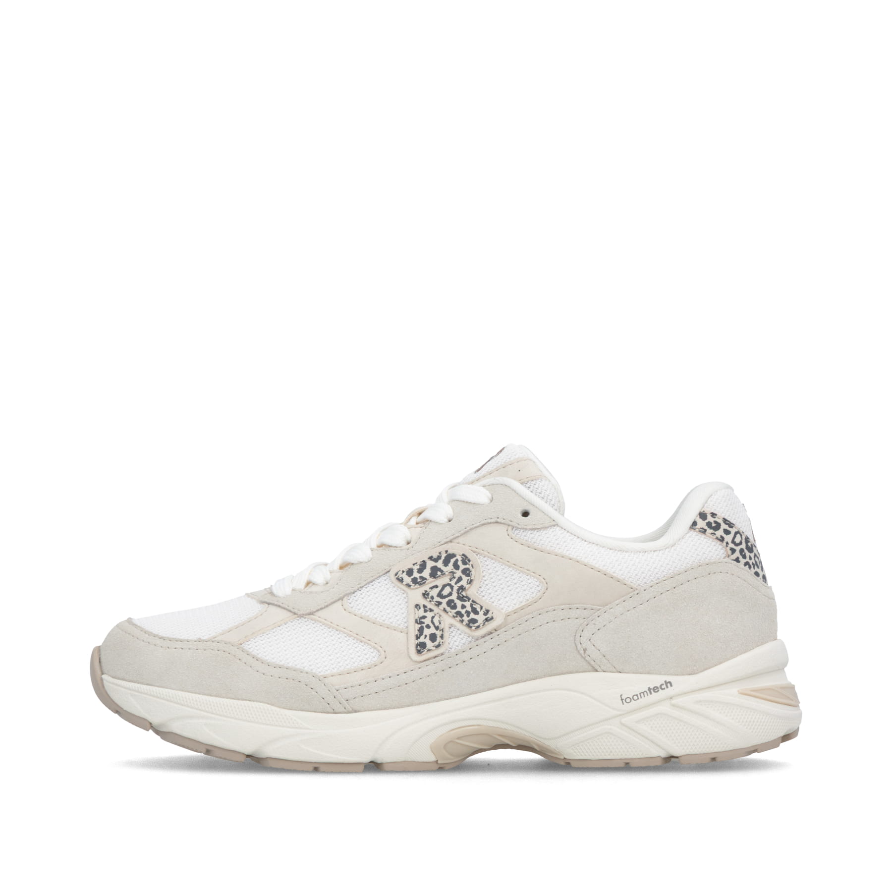 Weisse Rieker Sport Damen Sneaker Low W4201-80. Schuh Außenseite.