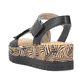 Schwarze Rieker Keilsandaletten V3964-02 mit einem Klettverschluss. Schuh von hinten.