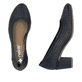 Blaue Rieker Pumps 41057-14 mit Gummizug sowie einer extra weichen Decksohle. Schuh von oben, liegend.