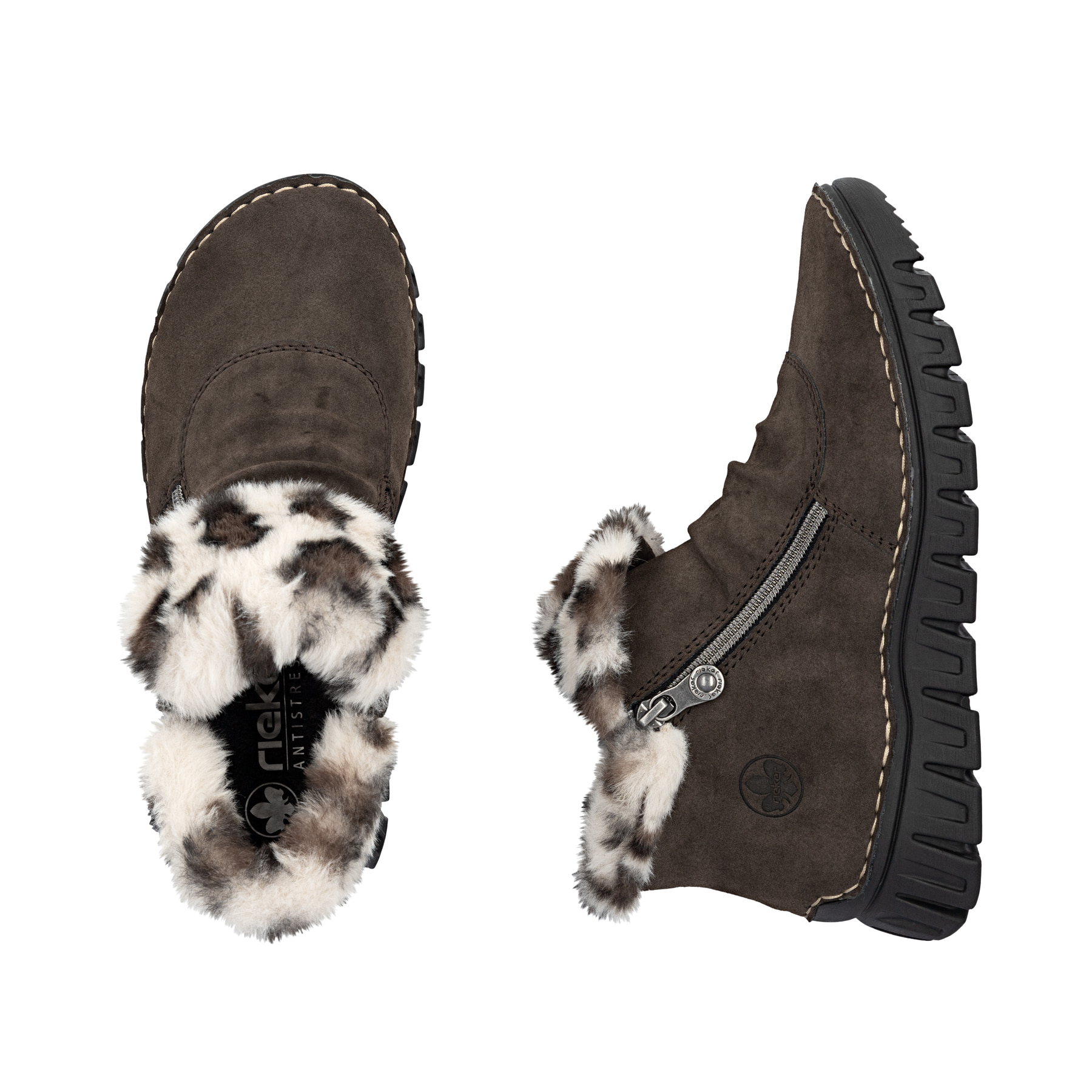 Dunkelbraune Rieker Damen Kurzstiefel 57551-25 mit weichem Kragen. Schuh von oben, liegend.