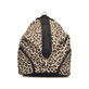 Sac à dos Rieker H1055-97 en imprimé animalierier avec fermeture éclair et compartiment arrière. Devant.
