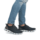 Blaue Rieker Herren Sneaker Low 04350-14 mit Gummizug sowie ultraleichter Sohle. Schuh am Fuß.