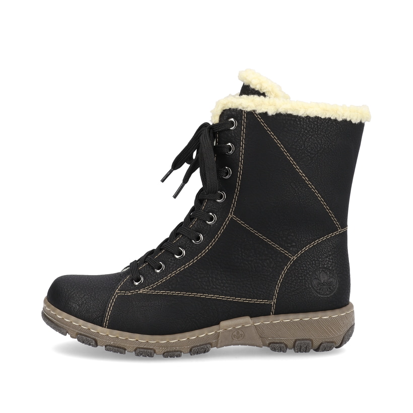 
Tiefschwarze Rieker Damen Kurzstiefel Z0070-00 mit einer robusten Profilsohle. Schuh seitlich schräg