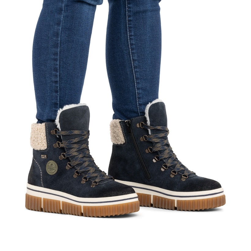 Dunkelblau-beige Rieker Damen Schnürstiefel Y6347-14 aus Rauleder. Schuh am Fuß.