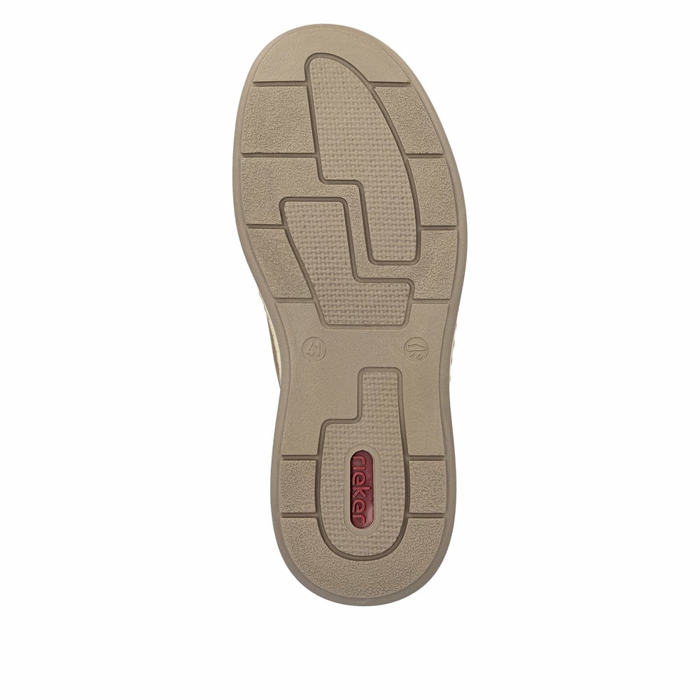 Braune Rieker Herren Slipper 17368-25 mit einem Gummizug sowie der Extraweite H. Schuh Laufsohle.