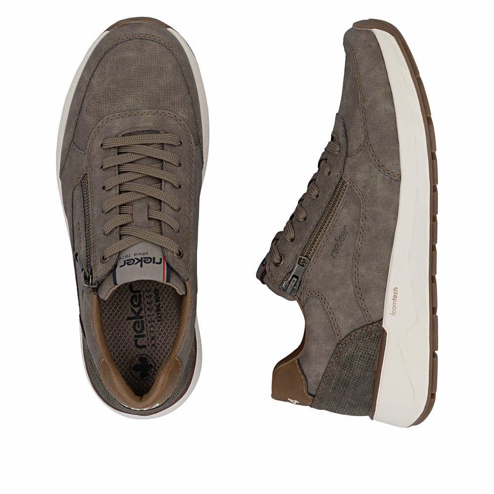 Beige Rieker Herren Sneaker Low 11504-64 mit Reißverschluss sowie Extraweite H. Schuh von oben, liegend.
