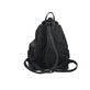 Rieker Rucksack H1055-95 in Schwarz mit schlichter Blumenoptik, Reißverschluss, Handyfach und praktischem Karabiner. Rückseite.