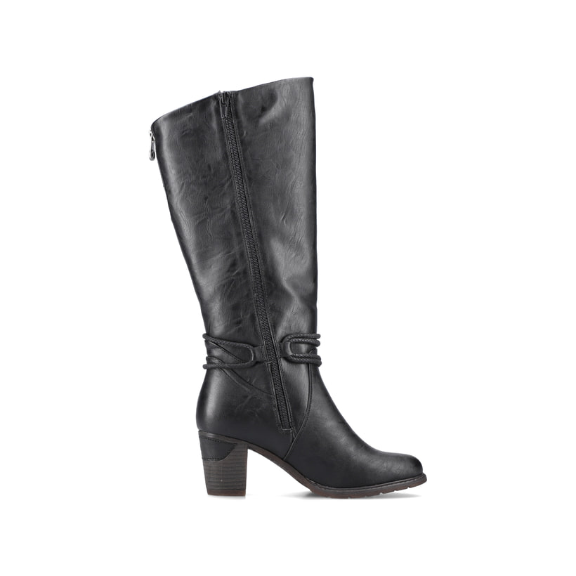 Tiefschwarze Rieker Damen Hochschaftstiefel 96059-00 mit einer robusten Profilsohle. Schuh von hinten