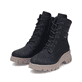 Schwarze Rieker Damen Biker Boots 71831-00 mit wasserabweisender TEX-Membran. Schuhpaar seitlich schräg.