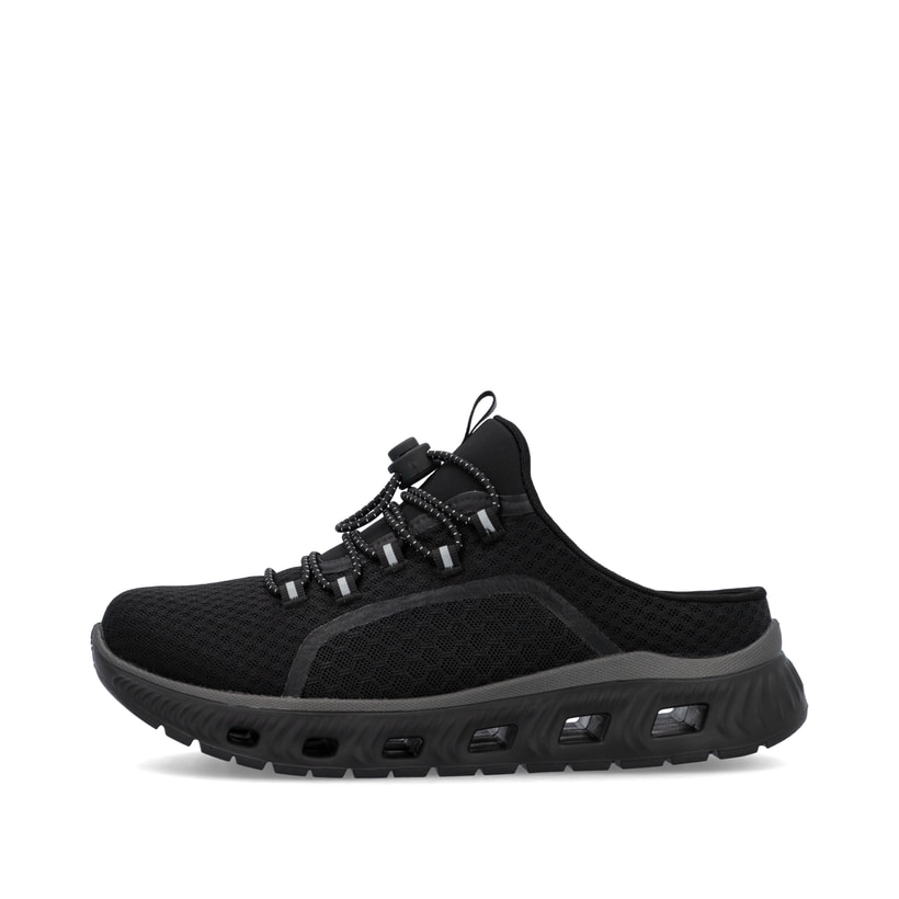 Schwarze Rieker Damen Clogs M6091-00 mit einem Gummizug sowie flexibler Sohle. Schuh Außenseite.