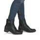 Graublaue Rieker Damen Chelsea Boots X9352-14 mit einer robusten Profilsohle. Schuh Innenseite