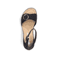 Schwarze Rieker Keilsandaletten 63780-00 mit trendigen Schnalle. Schuh von oben.