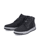 Schwarze Rieker Herren Schnürstiefel 36040-00 aus Rauleder. Schuhpaar seitlich schräg.