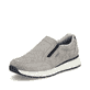Graue Rieker Herren Slipper B0750-42 mit Elastikeinsatz sowie Komfortweite G. Schuh seitlich schräg.