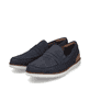 Blaue Rieker Herren Slipper B2350-14 mit Elastikeinsatz sowie Komfortweite G 1/2. Schuhpaar seitlich schräg.