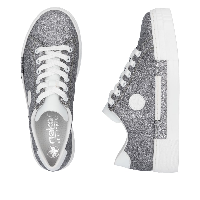 Baskets basses Rieker argent pour femme N49W1-91 avec lacets. Chaussure vue de dessus, couchée.