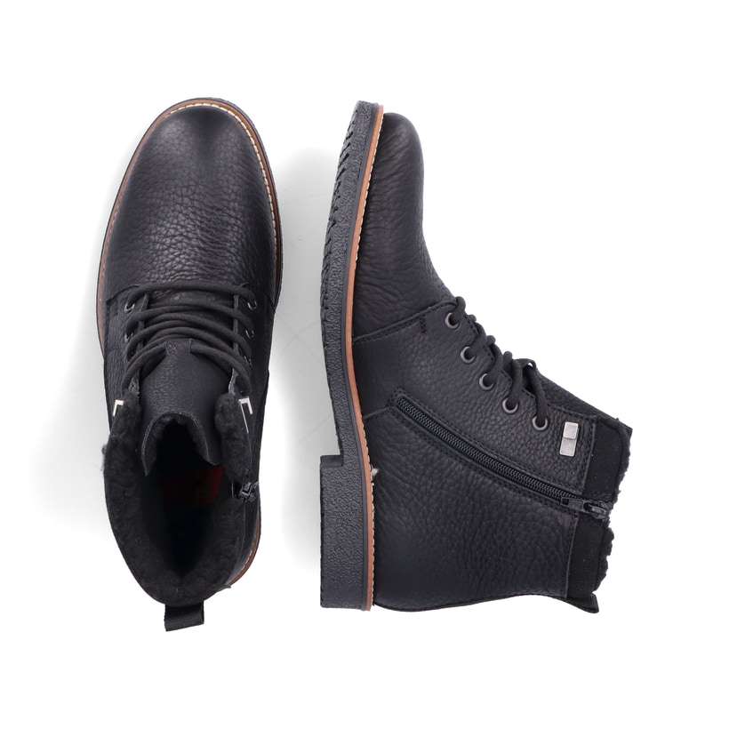 Graphitschwarze Rieker Herren Schnürstiefel 33670-00 mit Schnürung und Reißverschluss. Schuhpaar von oben.