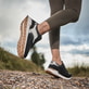Schwarze Rieker Damen Sneaker Low W0607-00 mit griffiger Sohle sowie Schnürung. Rieker Jogging.