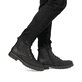 Schwarze Rieker Herren Schnürstiefel 33121-00 mit wasserabweisender TEX-Membran. Schuh am Fuß.