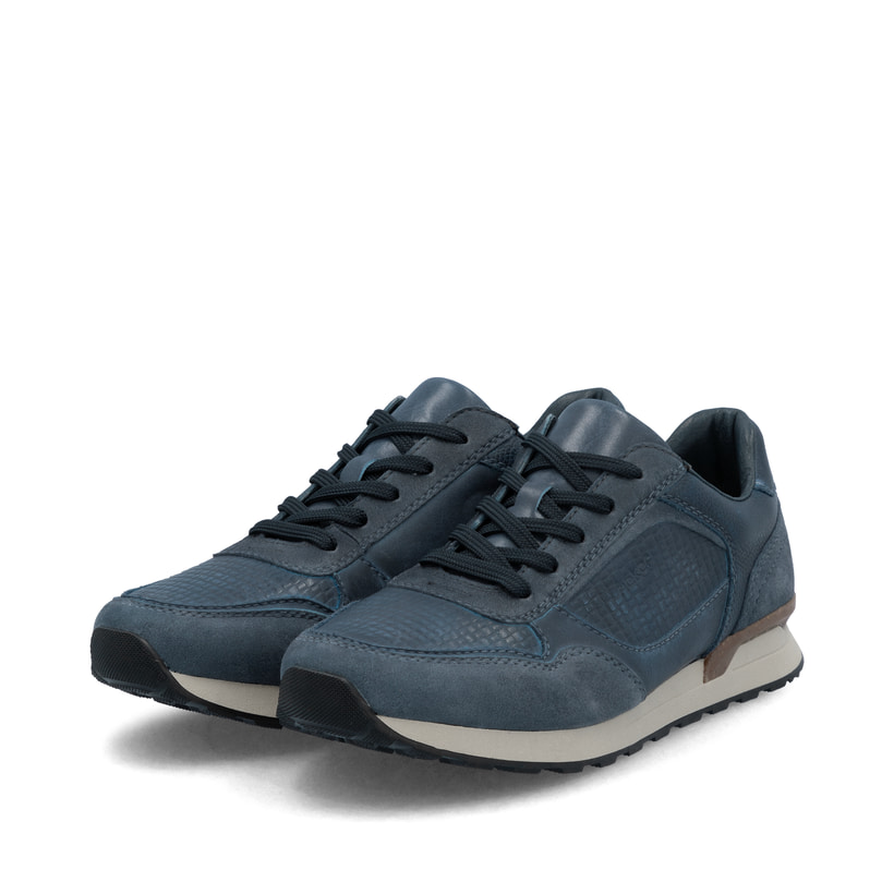 Blaue Rieker Herren Sneaker Low U0311-15 aus Glattleder mit einer Schnürung. Schuhpaar seitlich schräg.