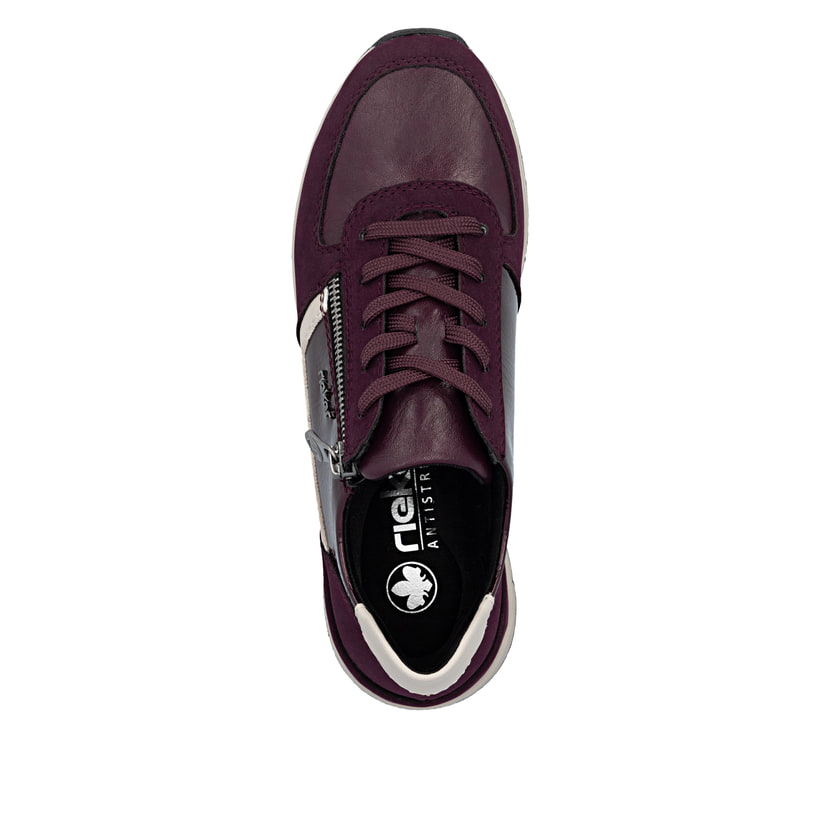 Brombeer-beige Rieker Damen Sneaker Low 58902-35 mit einem Reißverschluss. Schuh von oben.