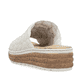 Beige Rieker Damen Pantoletten 62751-60 mit floralem Muster sowie Extraweite H. Schuh von hinten.