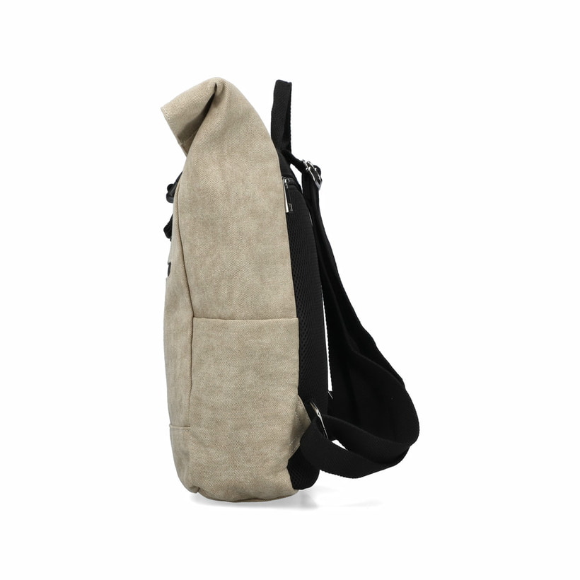 Rieker Rucksack H1607-60 in Beige mit praktischem Rolltop, Reißverschluss und Steckschnalle sowie atmungsaktivem Rückenpolster. Linksseitig.
