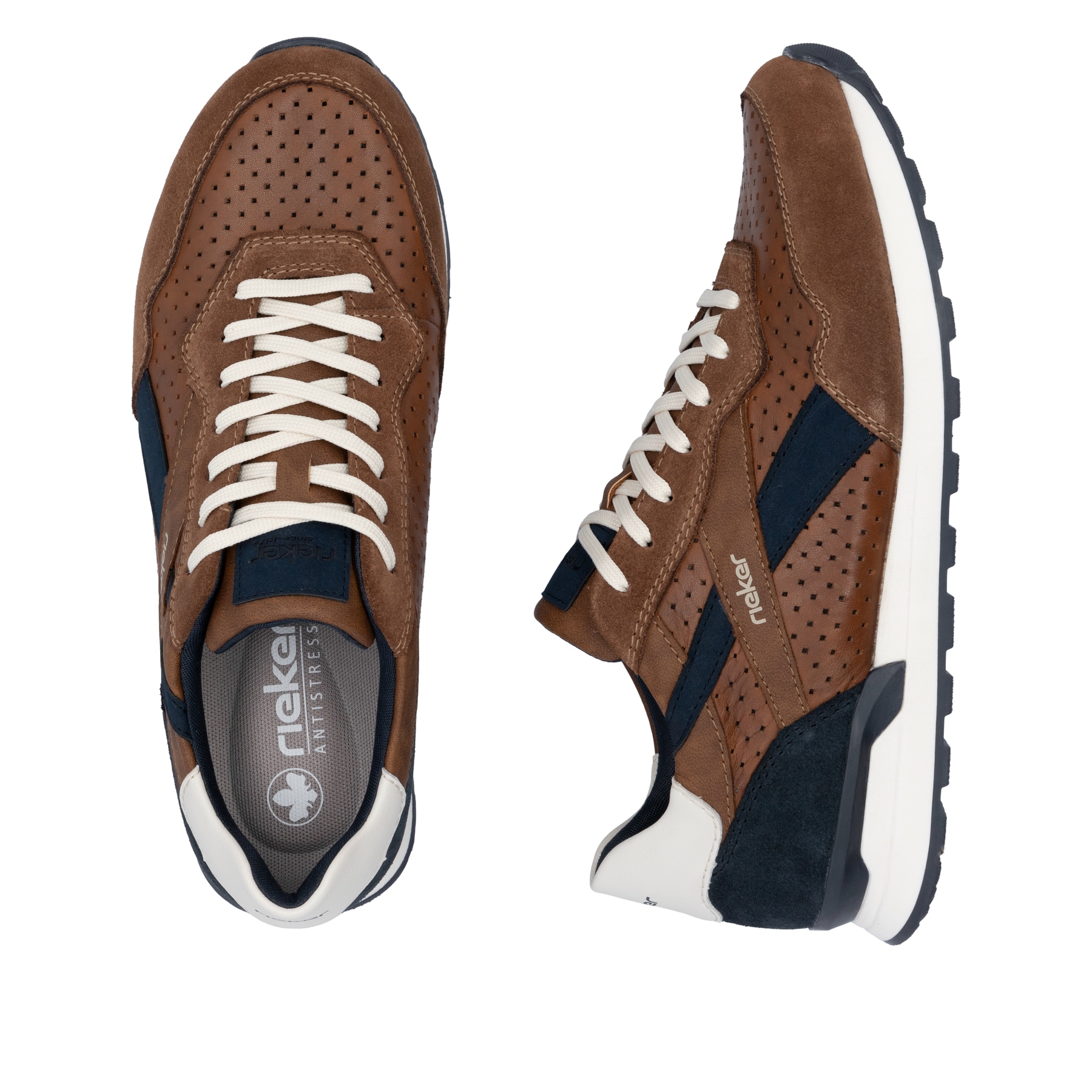 Braune Rieker Herren Sneaker Low U0302-24 mit Schnürung sowie Komfortweite G 1/2. Schuh von oben, liegend.