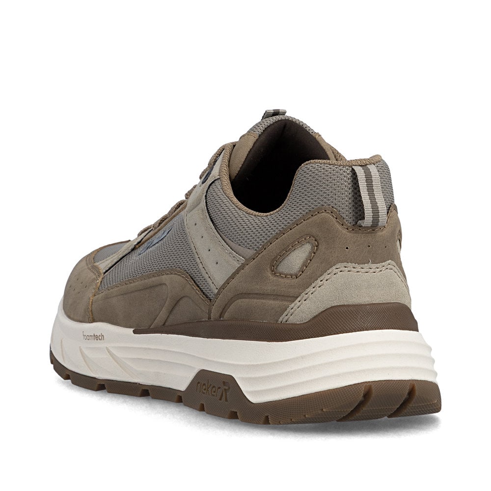 Baskets basses Rieker beiges pour homme 06101-64 avec lacets. Chaussure vue de l'arrière.